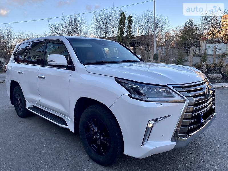 Позашляховик / Кросовер Lexus LX 2017 в Києві фото 31 Позашляховик / Кросовер Lexus LX 2017 в Києві