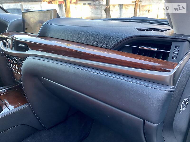 Позашляховик / Кросовер Lexus LX 2017 в Києві фото 61 Позашляховик / Кросовер Lexus LX 2017 в Києві