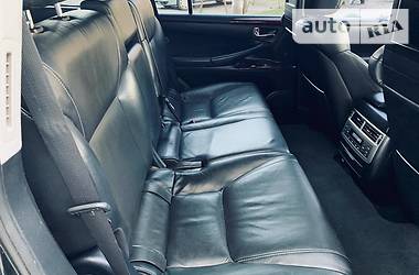Позашляховик / Кросовер Lexus LX 2014 в 