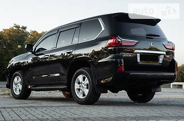 Позашляховик / Кросовер Lexus LX 2017 в 