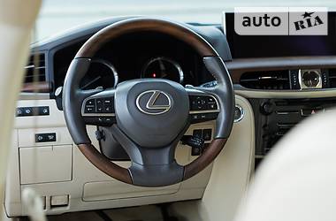 Позашляховик / Кросовер Lexus LX 2017 в 
