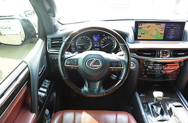 Позашляховик / Кросовер Lexus LX 2017 в 