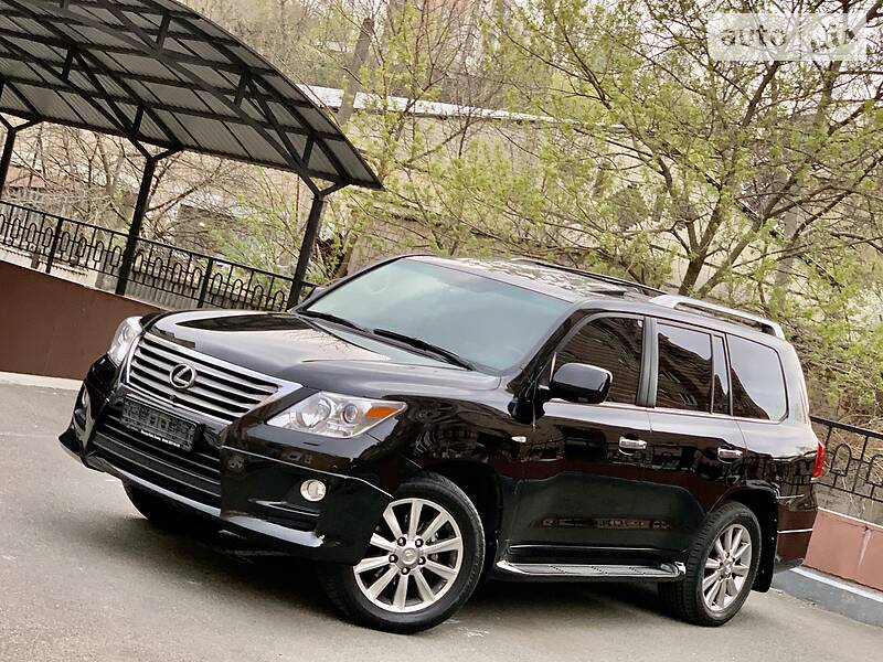 Внедорожник / Кроссовер Lexus LX 2011 в Киеве