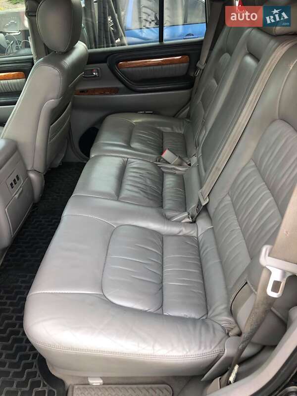 Позашляховик / Кросовер Lexus LX 2006 в Львові