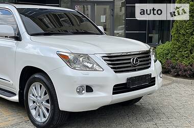 Позашляховик / Кросовер Lexus LX 2008 в 