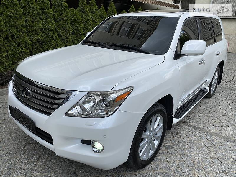 Позашляховик / Кросовер Lexus LX 2008 в 
