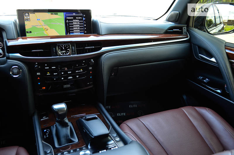 Позашляховик / Кросовер Lexus LX 2016 в Києві