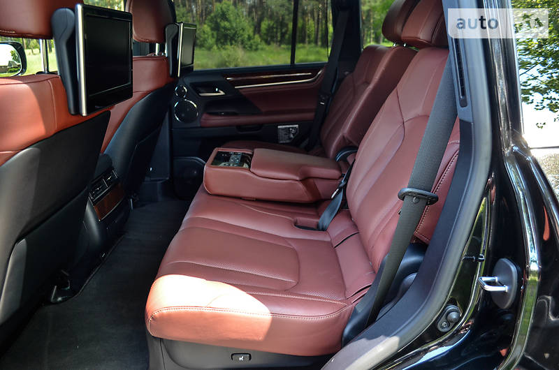 Позашляховик / Кросовер Lexus LX 2016 в Києві