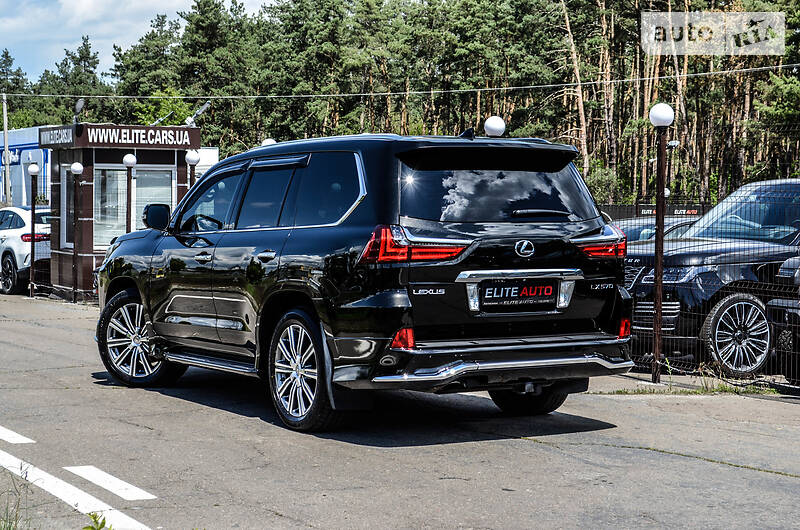 Позашляховик / Кросовер Lexus LX 2016 в Києві