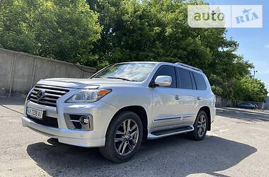 Позашляховик / Кросовер Lexus LX 2013 в 