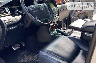 Позашляховик / Кросовер Lexus LX 2013 в 