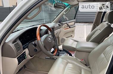 Внедорожник / Кроссовер Lexus LX 2002 в Черкассах