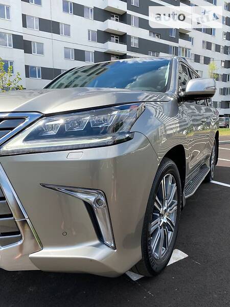 Позашляховик / Кросовер Lexus LX 2017 в Харкові