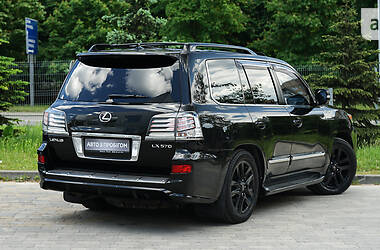 Внедорожник / Кроссовер Lexus LX 2015 в 