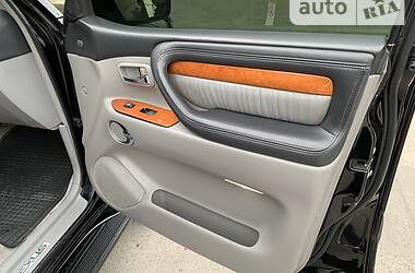 Внедорожник / Кроссовер Lexus LX 2006 в 