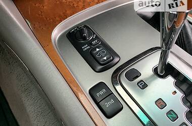 Внедорожник / Кроссовер Lexus LX 2006 в 