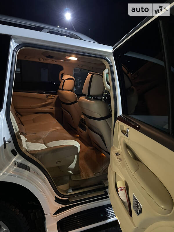 Внедорожник / Кроссовер Lexus LX 2010 в Киеве