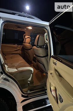 Позашляховик / Кросовер Lexus LX 2010 в 