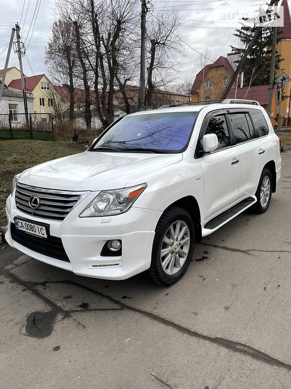 Внедорожник / Кроссовер Lexus LX 2010 в Киеве