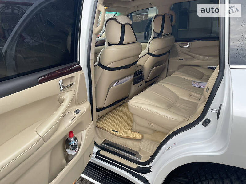 Внедорожник / Кроссовер Lexus LX 2010 в Киеве