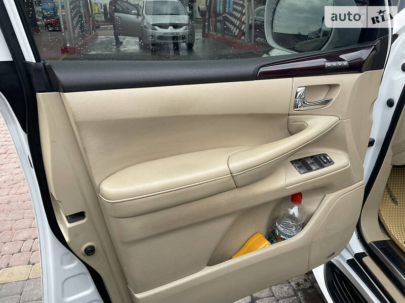 Внедорожник / Кроссовер Lexus LX 2010 в Киеве