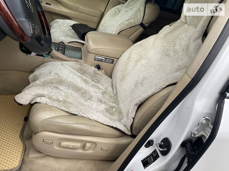 Внедорожник / Кроссовер Lexus LX 2010 в Киеве