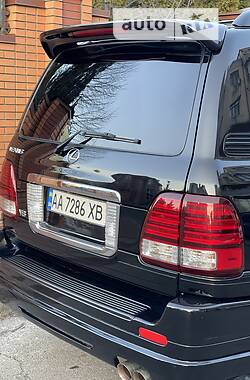Внедорожник / Кроссовер Lexus LX 2006 в 