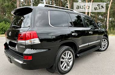 Внедорожник / Кроссовер Lexus LX 2014 в Киеве