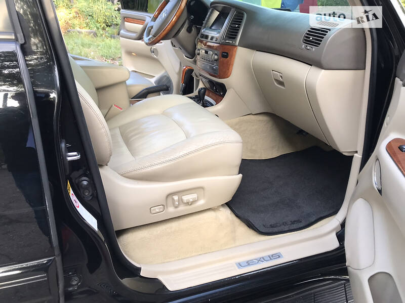 Позашляховик / Кросовер Lexus LX 2006 в Чернігові
