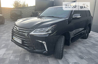 Внедорожник / Кроссовер Lexus LX 2016 в Киеве