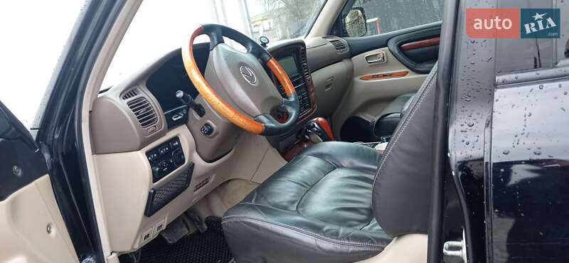 Позашляховик / Кросовер Lexus LX 2002 в Ужгороді