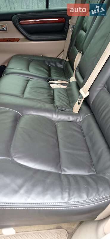 Позашляховик / Кросовер Lexus LX 2002 в Ужгороді
