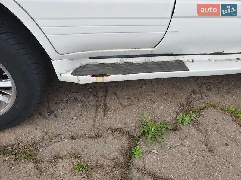 Лимузин Lexus LX 1999 в Лубнах