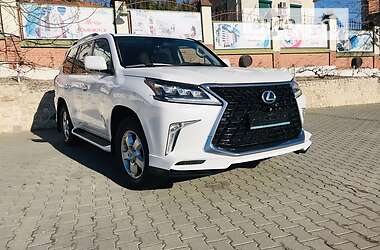 Lexus LX 2011