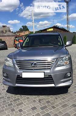 Lexus LX 2011