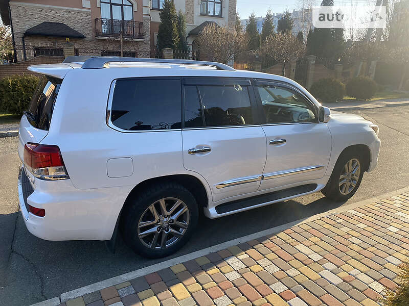 Позашляховик / Кросовер Lexus LX 2012 в Києві