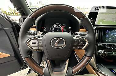 Позашляховик / Кросовер Lexus LX 2022 в 