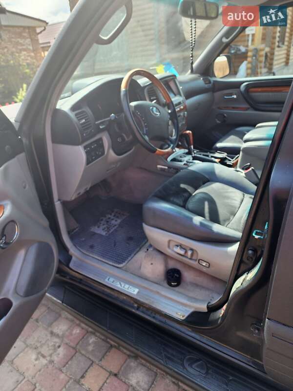 Внедорожник / Кроссовер Lexus LX 2004 в Новомиргороде фото 6 Внедорожник / Кроссовер Lexus LX 2004 в Новомиргороде