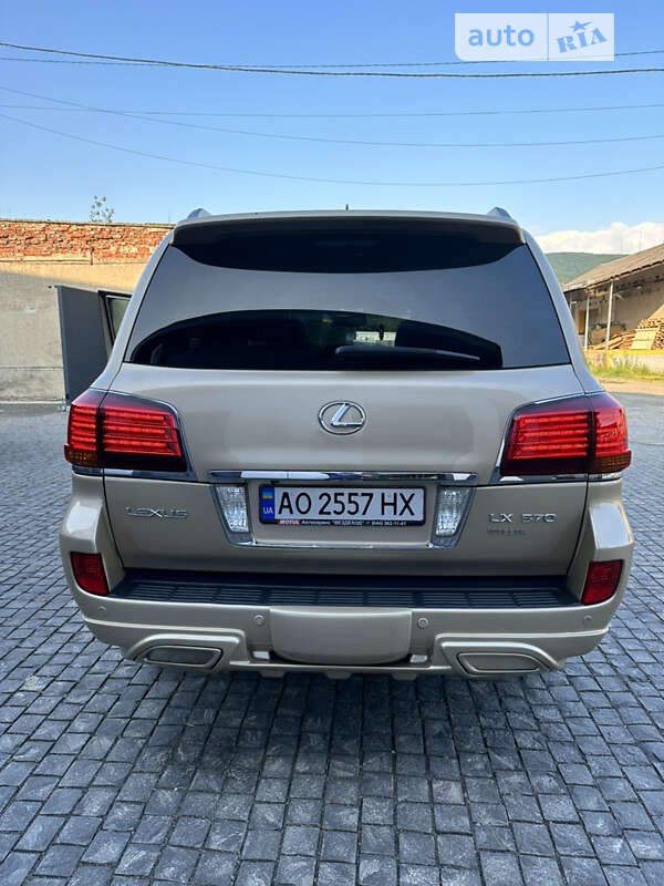 Внедорожник / Кроссовер Lexus LX 2008 в Виноградове