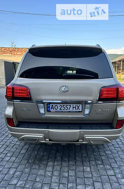 Позашляховик / Кросовер Lexus LX 2008 в 