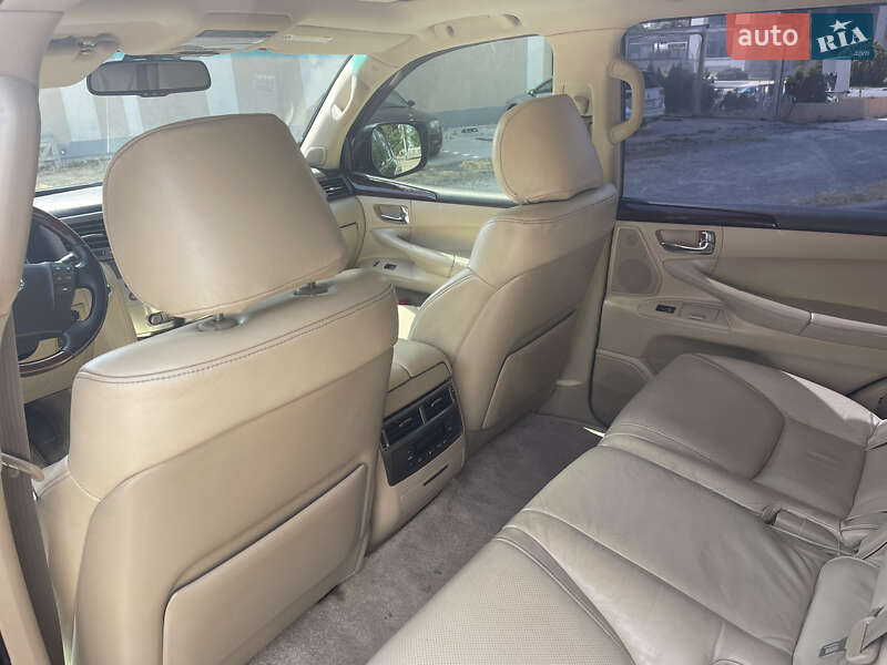 Внедорожник / Кроссовер Lexus LX 2008 в Измаиле