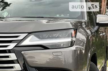 Внедорожник / Кроссовер Lexus LX 2023 в 