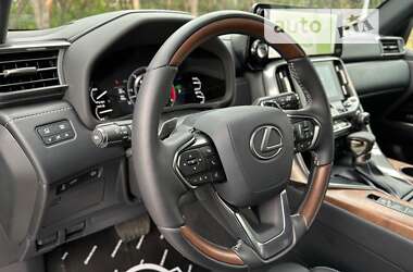 Внедорожник / Кроссовер Lexus LX 2023 в 