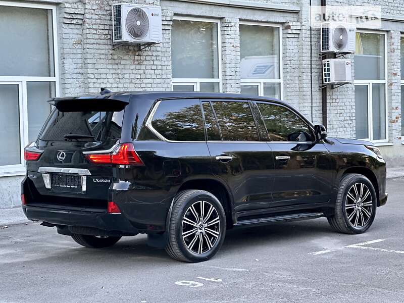 Позашляховик / Кросовер Lexus LX 2017 в Києві