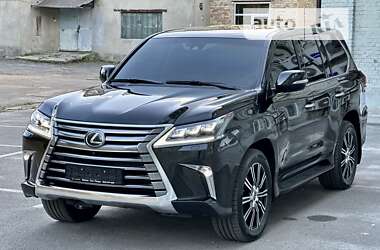 Внедорожник / Кроссовер Lexus LX 2017 в 