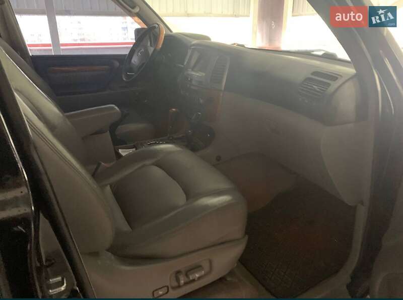 Позашляховик / Кросовер Lexus LX 2005 в Києві