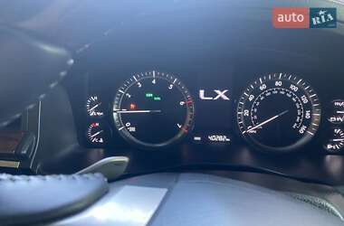 Внедорожник / Кроссовер Lexus LX 2018 в 
