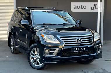 Внедорожник / Кроссовер Lexus LX 2013 в 