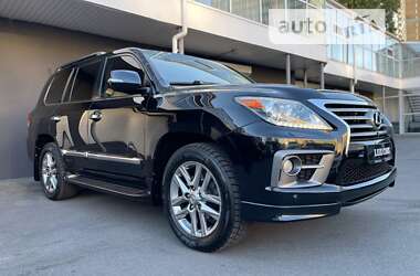 Внедорожник / Кроссовер Lexus LX 2013 в 