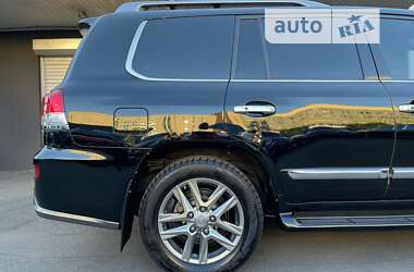 Внедорожник / Кроссовер Lexus LX 2013 в 